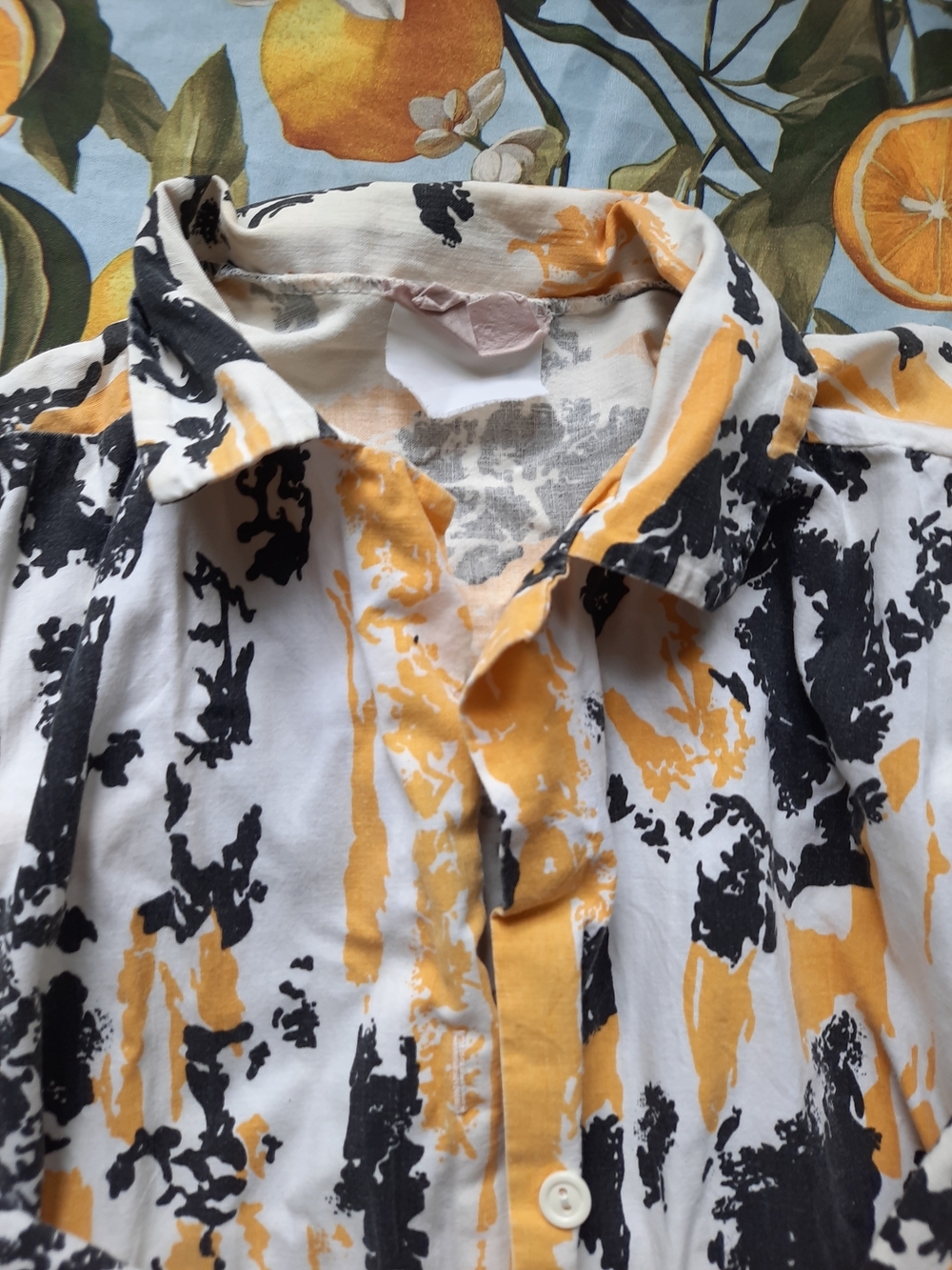 Vintage Abstract Brushstroke Long Sleeve Dress in White, Mustard & Black - Picture 2 of 2
